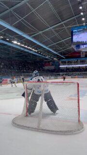 Po úspešnej sérii si môžme dovoliť aj takéto momenty… 😂
Kubi, dúfame, že to berieš s rezervou. 🥹🫠
#hknitra #funnymoment #fyp #viral #zapas